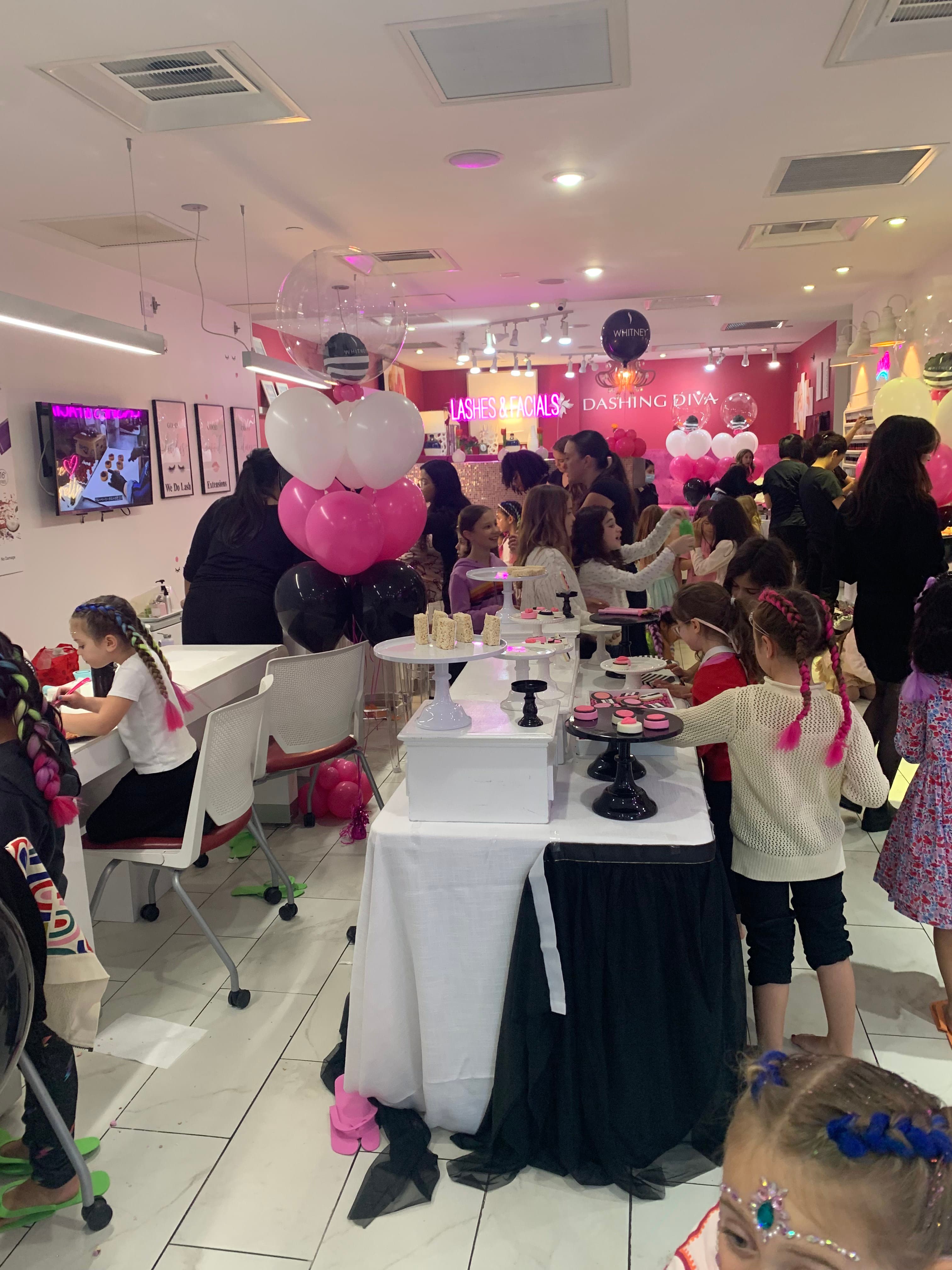 Kids' birthday party at Dashing Diva with balloons
