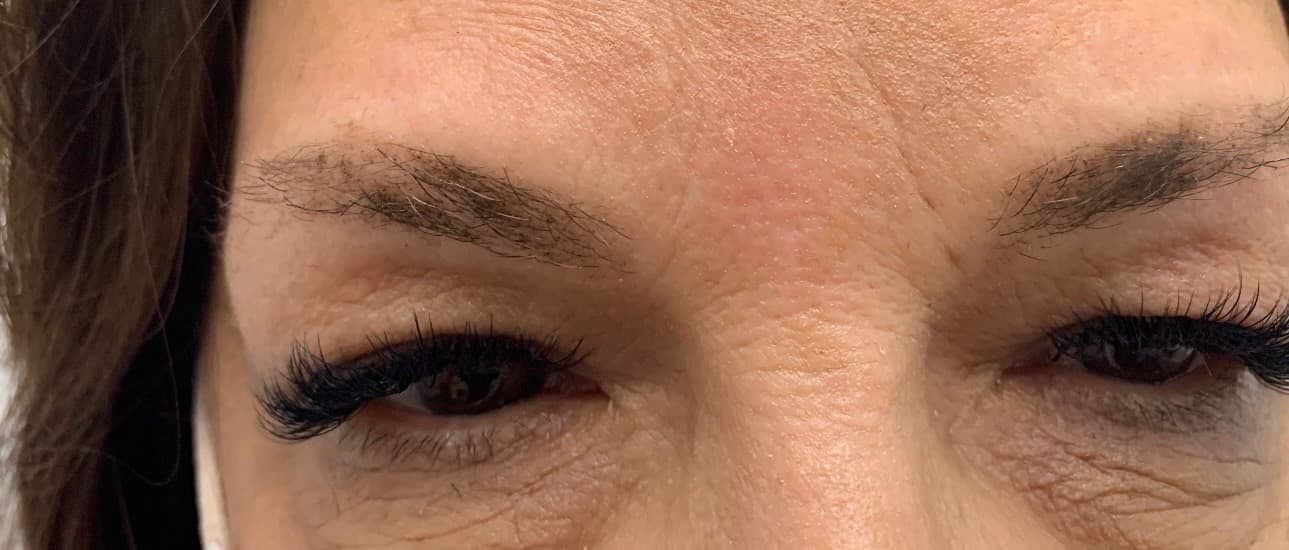 Natural-looking eyelash extensions